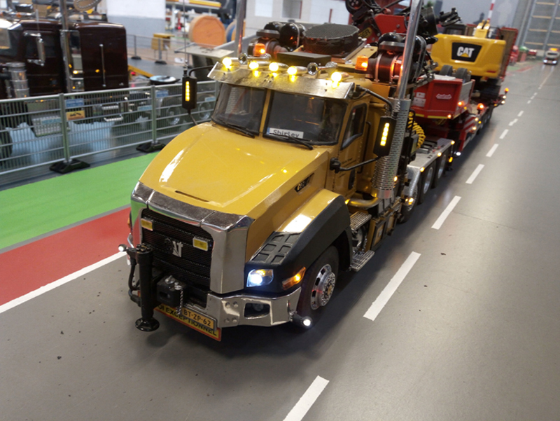 Caterpillar CT660 